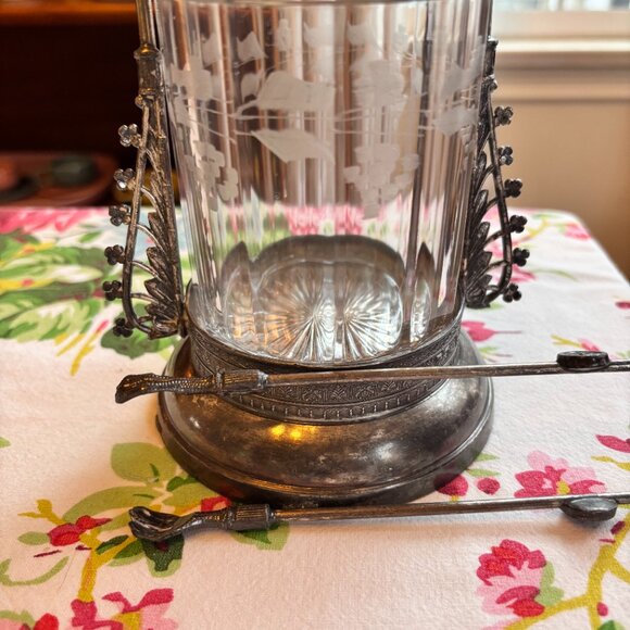 E.G. Webster Antique Triple Plate Victorian Etched Pickle Castor Jar with Tongs - Picture 8 of 15